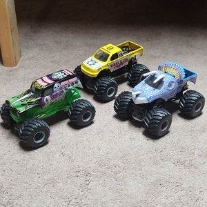 Toy monster trucks